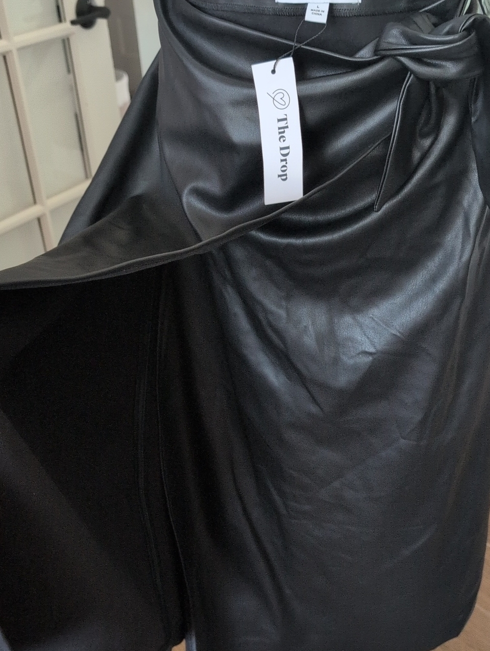 NWT The Drop Black Faux Leather Tie-Waist Midi Skirt - Picture 5 of 8